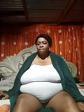 BUSTY QUEEEN online show from October 16, 2025, 7:48 pm