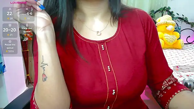 Snapshot of WildDimpi_0 chatting on September 19, 2025, 1:23 pm WildDimpi 0 online show from September 19, 2025, 1:23 pm