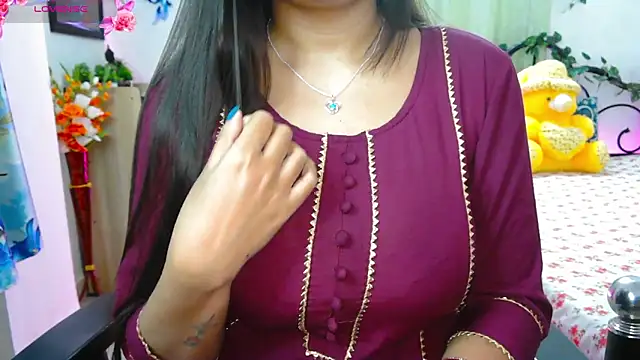 Snapshot of WildDimpi_0 chatting on October 8, 2025, 10:51 pm WildDimpi 0 online show from October 8, 2025, 10:51 pm