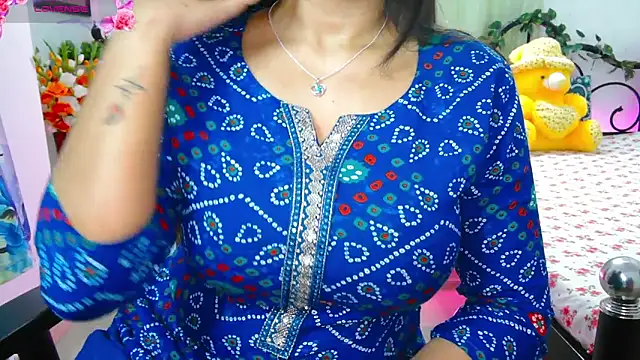 Snapshot of WildDimpi_0 chatting on October 12, 2025, 10:53 pm WildDimpi 0 online show from October 12, 2025, 10:53 pm