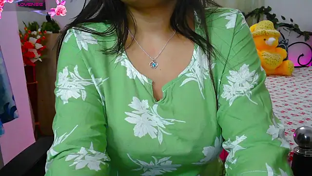 Snapshot of WildDimpi_0 chatting on October 14, 2025, 9:26 pm WildDimpi 0 online show from October 14, 2025, 9:26 pm