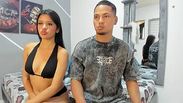 Sexy777Couple online show from April 18, 2026, 9:37 pm