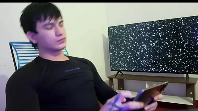 ErickWalton online show from December 4, 2025, 5:17 am