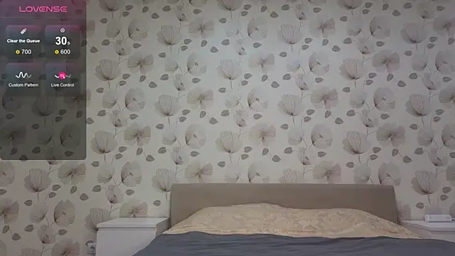 Snapshot of Annabel_theMoon chatting on October 7, 2025, 2:31 am Annabel theMoon online show from October 7, 2025, 2:31 am