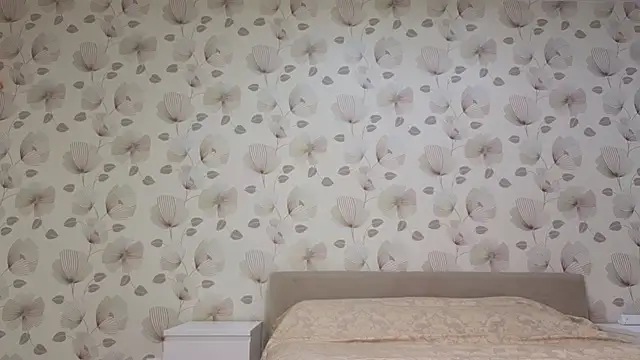 Snapshot of Annabel_theMoon chatting on October 15, 2025, 2:01 am Annabel theMoon online show from October 15, 2025, 2:01 am