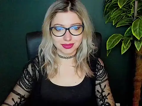 loveHeidi online show from December 2, 2025, 5:35 am