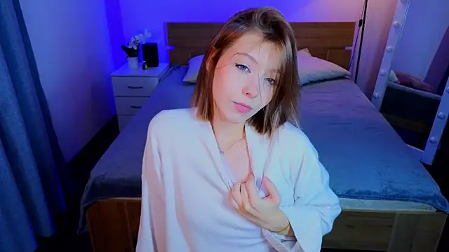 LumMina online show from December 4, 2025, 10:02 am