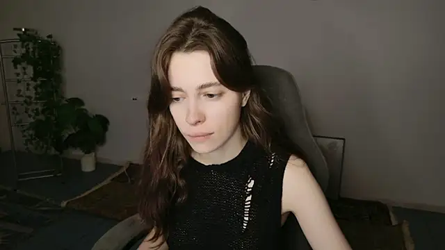 Yoka paradoXXX online show from November 19, 2025, 5:18 am