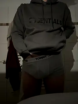 Jamilo young online show from September 25, 2025, 9:51 pm