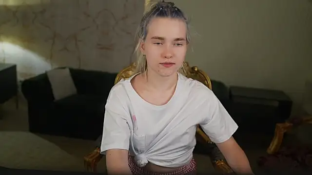 Ava kiss054 online show from March 13, 2026, 7:42 pm