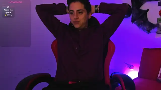 PeytonBox online show from October 25, 2025, 11:29 am