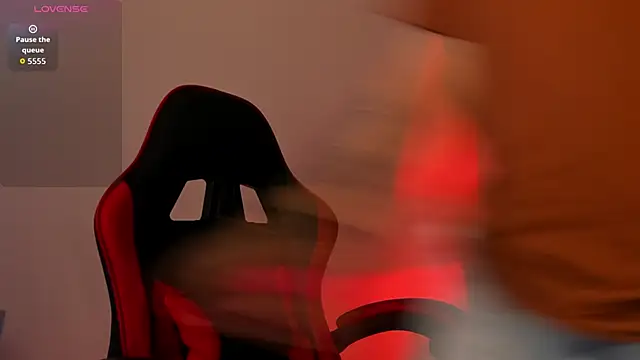 PeytonBox online show from October 28, 2025, 12:19 pm