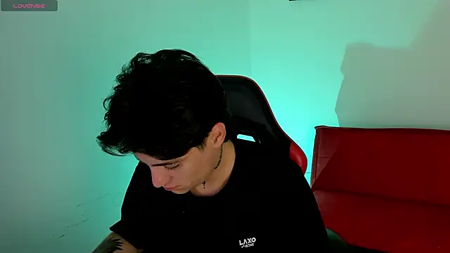 PeytonBox online show from November 21, 2025, 11:42 am