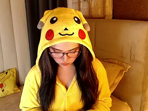 yourdevilsweettsx online show from April 5, 2026, 2:03 pm