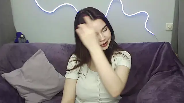 GloriyaDre online show from November 13, 2025, 5:50 am