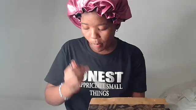 AshleyT255 online show from October 22, 2025, 9:09 am