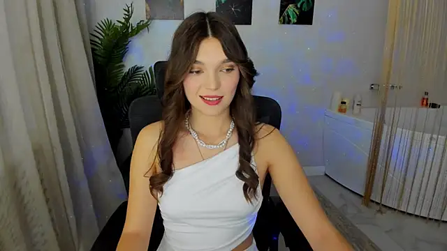 DivineAmour online show from November 25, 2025, 12:05 pm