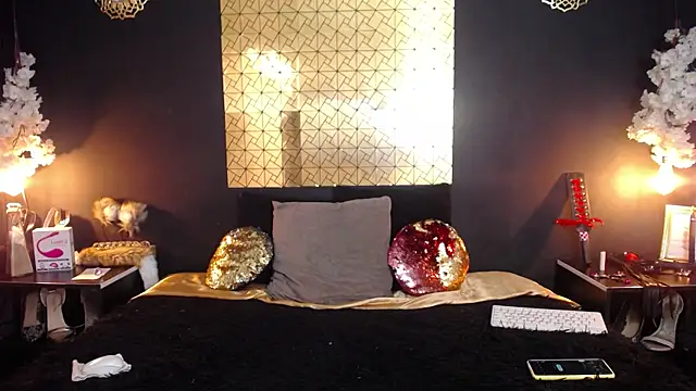 kinky momm online show from April 29, 2026, 3:27 pm
