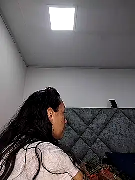 Shantey Laurent online show from November 28, 2025, 12:52 pm