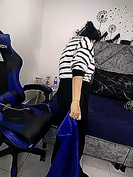 Shantey Laurent online show from March 13, 2026, 6:03 pm