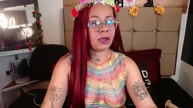 MIA  SPENCER online show from November 13, 2025, 3:55 pm