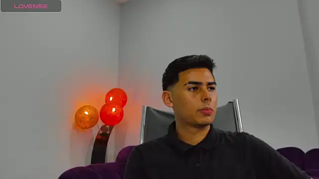 Snapshot of Matthewlodge chatting on November 27, 2025, 4:20 pm Matthewlodge online show from November 27, 2025, 4:20 pm