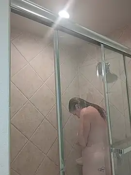 nakedgarbageperson online show from June 3, 2026, 2:25 am