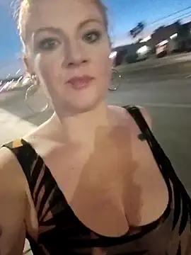 nakedgarbageperson online show from June 16, 2026, 11:46 am
