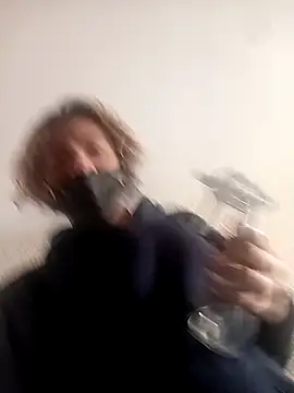 Snapshot of kittymutant99 chatting on December 3, 2025, 12:47 pm kittymutant99 online show from December 3, 2025, 12:47 pm