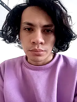 Snapshot of kittymutant99 chatting on December 21, 2025, 2:24 pm kittymutant99 online show from December 21, 2025, 2:24 pm