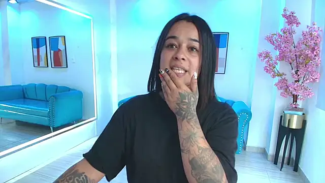 Black roseee online show from March 24, 2026, 7:52 pm