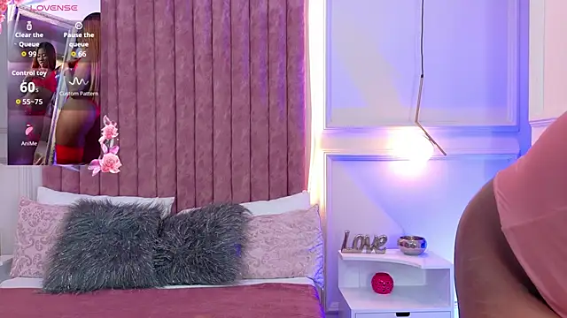 Rossie-Cameron online show from October 23, 2025, 12:59 pm