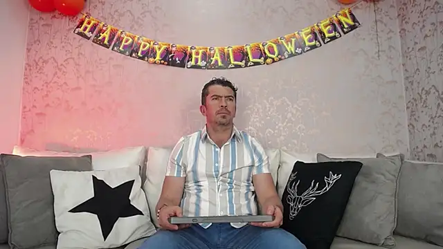 JuanKarloz  online show from October 7, 2025, 1:52 pm