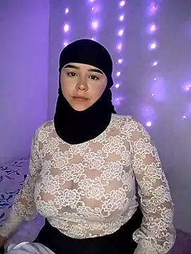 Snapshot of rhizanthella_ chatting on September 19, 2025, 5:57 pm rhizanthella online show from September 19, 2025, 5:57 pm