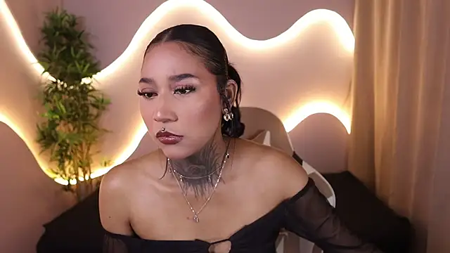 Snapshot of Anaya_olyx chatting on September 25, 2025, 5:11 am Anaya olyx online show from September 25, 2025, 5:11 am
