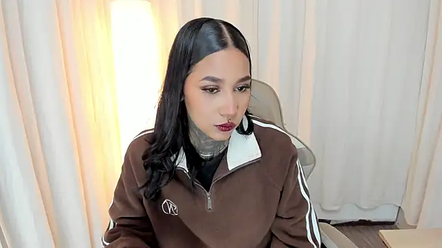 Snapshot of Anaya_olyx chatting on October 9, 2025, 5:05 am Anaya olyx online show from October 9, 2025, 5:05 am