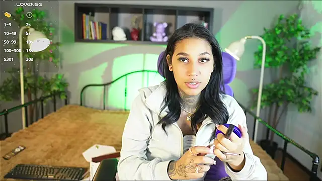 Snapshot of Anaya_olyx chatting on October 16, 2025, 6:47 am Anaya olyx online show from October 16, 2025, 6:47 am