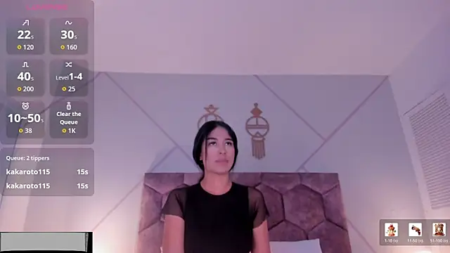 nicol giraldoo online show from March 31, 2026, 3:52 am