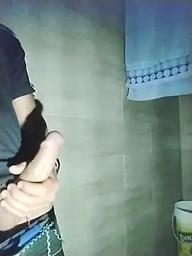 ThiagoFernandezChancay25 online show from November 5, 2025, 1:49 am