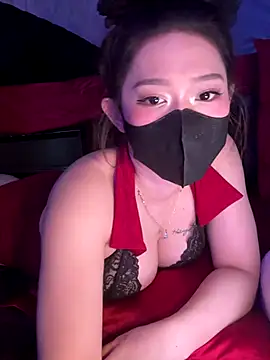 vy nguyen99 online show from October 16, 2025, 6:14 am