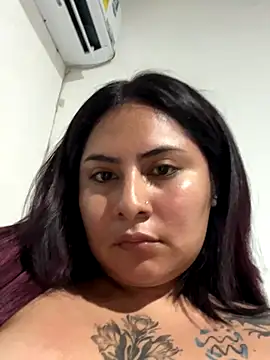 Snapshot of Edalyn29 chatting on January 6, 2026, 6:50 am Edalyn29 online show from January 6, 2026, 6:50 am