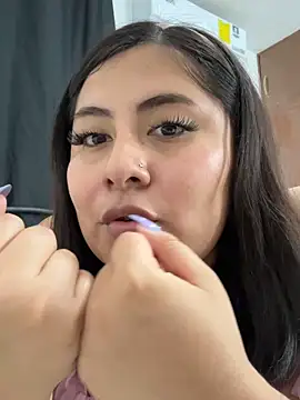 Snapshot of Edalyn29 chatting on March 23, 2026, 9:46 am Edalyn29 online show from March 23, 2026, 9:46 am