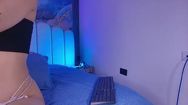 abbyrouss  online show from February 26, 2026, 3:05 am