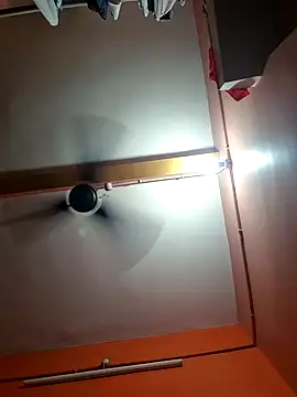 soniriyaa010101 online show from October 25, 2025, 9:28 am