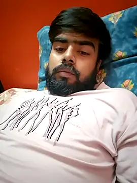 soniriyaa010101 online show from November 5, 2025, 9:04 pm