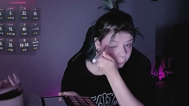 Alice Zev online show from September 23, 2025, 2:53 pm