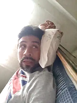 Snapshot of Mac50rus chatting on October 25, 2025, 7:52 pm Mac50rus online show from October 25, 2025, 7:52 pm