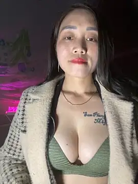 chipp-bong online show from November 29, 2025, 1:36 pm