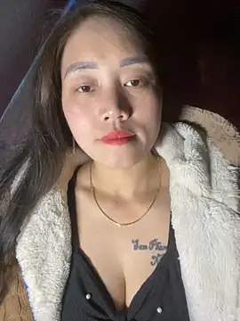 chipp-bong online show from December 2, 2025, 1:22 am