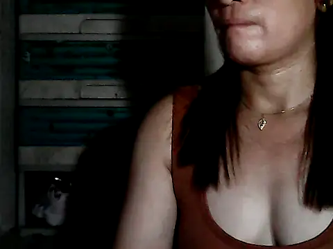 yoursPinayMama1682 online show from October 25, 2025, 1:07 pm